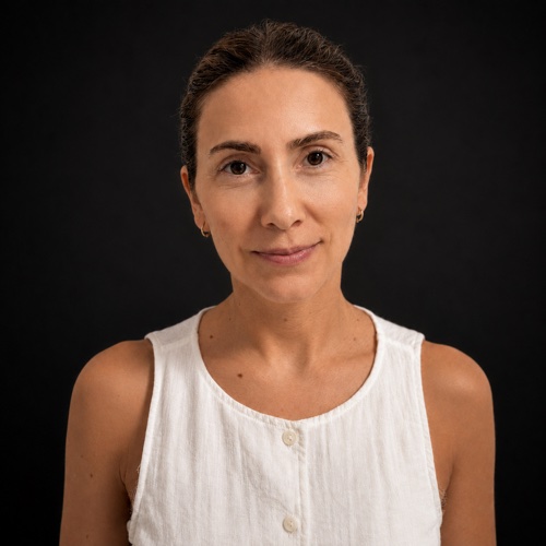 Portrait of Francieli Carra